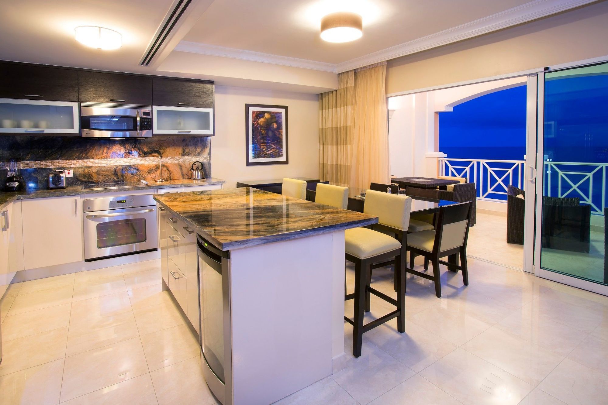 Ocean Two Resort - Breakfast Included By Ocean Hotels Saint Lawrence Gap Екстер'єр фото