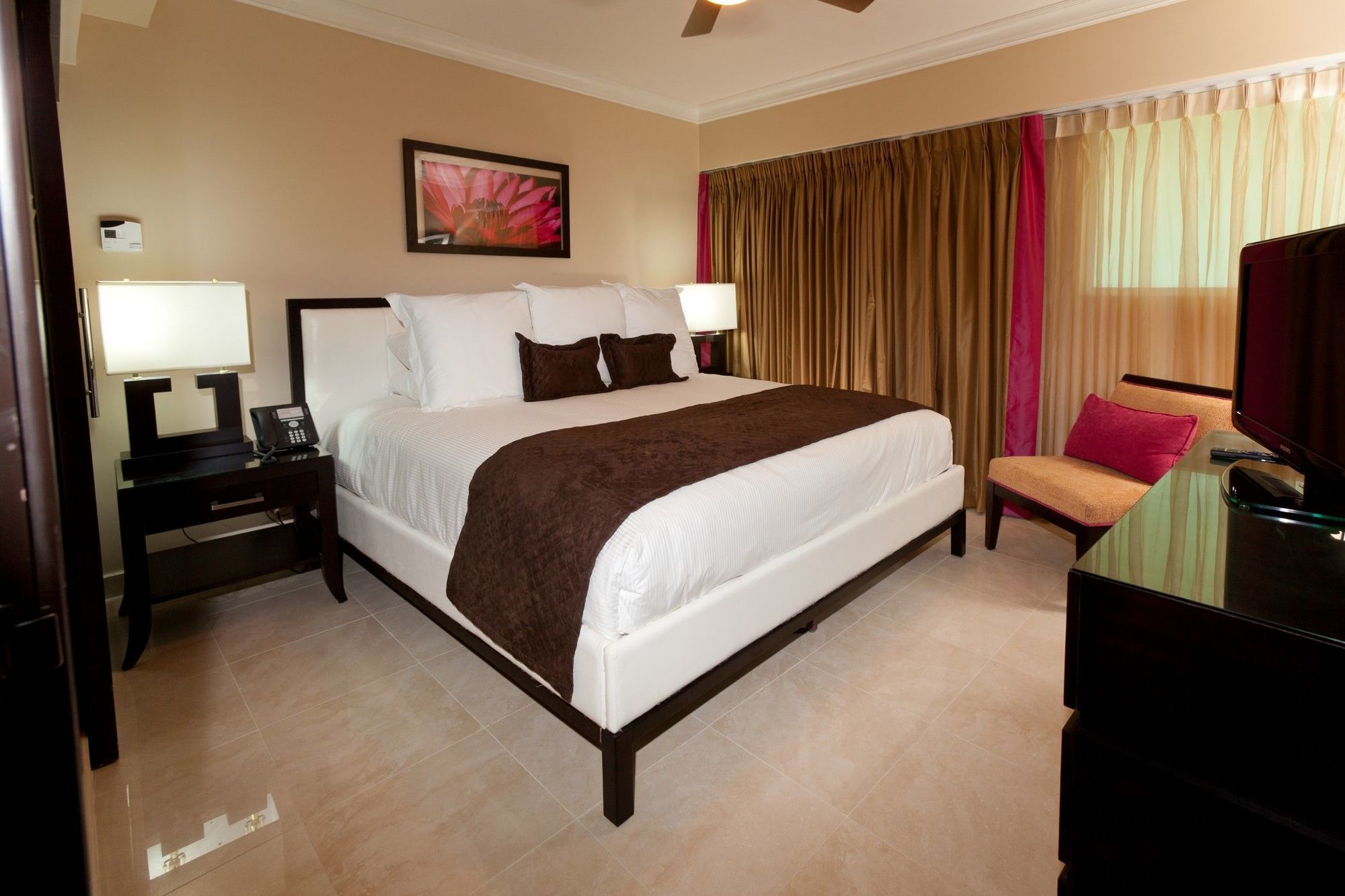 Ocean Two Resort - Breakfast Included By Ocean Hotels Saint Lawrence Gap Екстер'єр фото