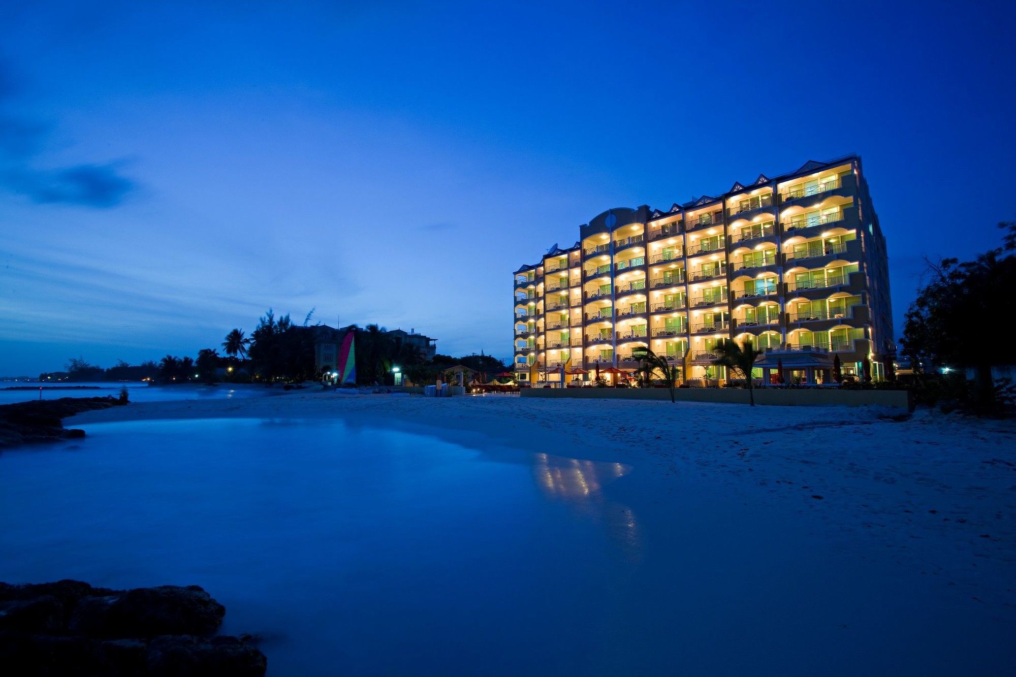 Ocean Two Resort - Breakfast Included By Ocean Hotels Saint Lawrence Gap Екстер'єр фото